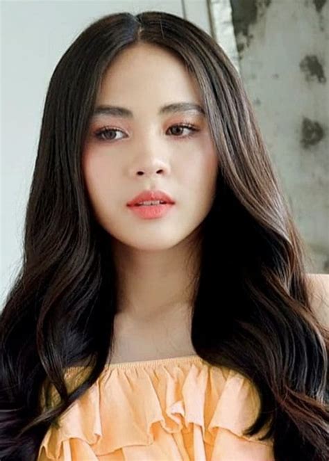 Janella Salvador – Age, Bio, Personal Life, Family & Stats .
